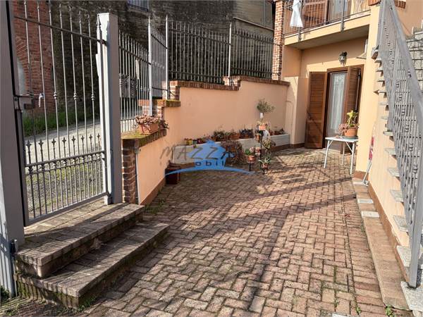MARENTINO BILOCALE CON CORTE PRIVATA E POSTO AUTO