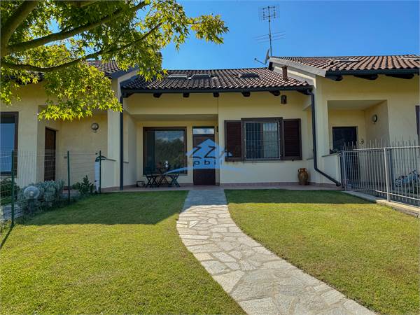 ANDEZENO VILLETTA A SCHIERA CON GIARDINO