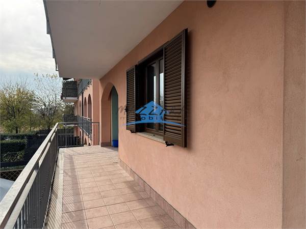 CHIERI  BILOCALE CON GRANDE BALCONE ANGOLARE