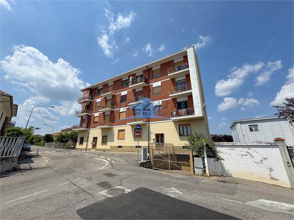 APPARTAMENTO TRILOCALE IN CHIERI